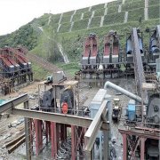 重型錘式破碎設(shè)備的組成與優(yōu)勢